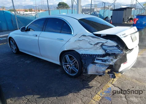 2019 Mercedes-Benz E 300 из США, поврежденный, VIN WDDZF4JBXKA580776